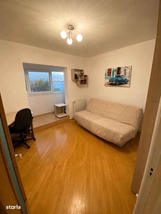 Apartament 4 camere (strada Zizinului)