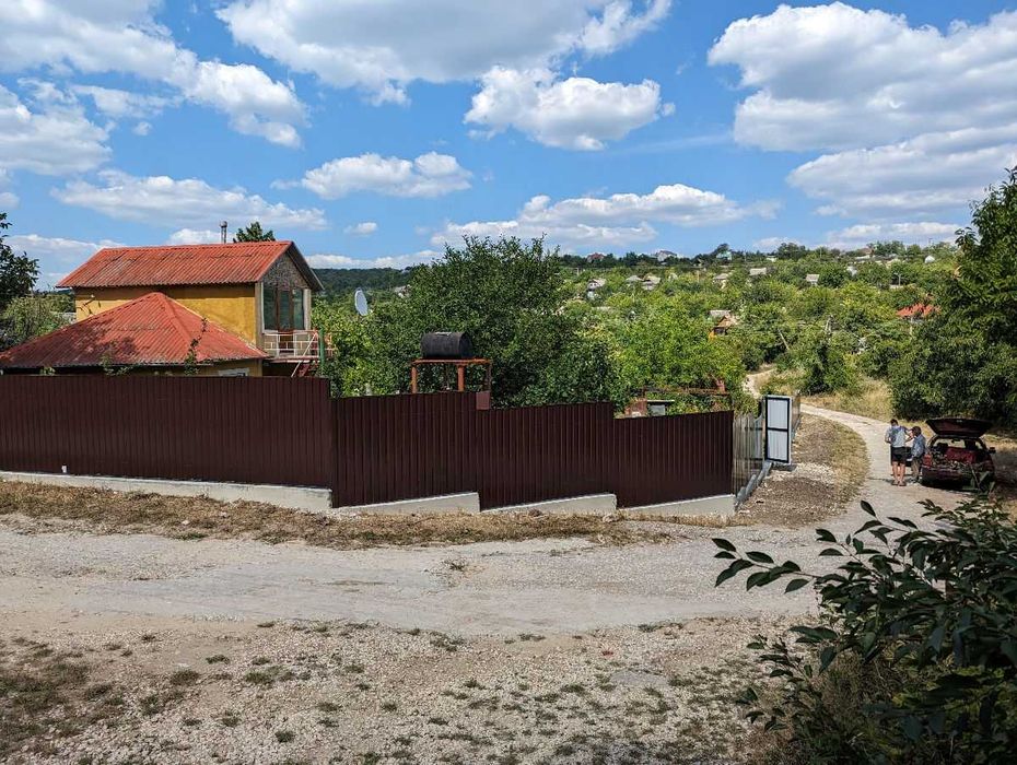 Garduri si porti din panou stil jaluzele, sipca metalica, plasa si BCA