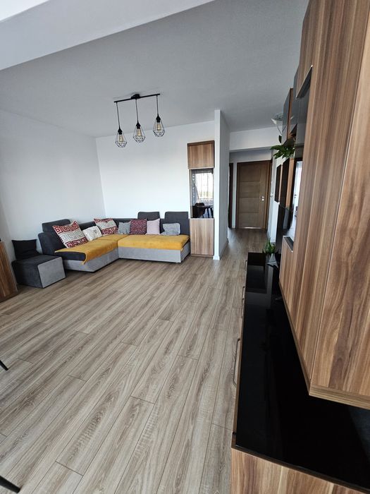 Apartament 3 cam Untold