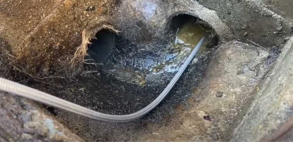 Прочистка с аппаратом Прочистка  промывка труб канализации Сантехника