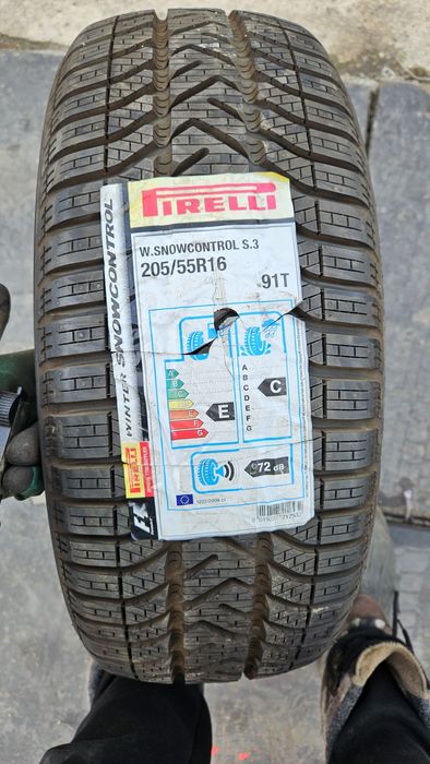 Нова гума 205 55 16 пирели