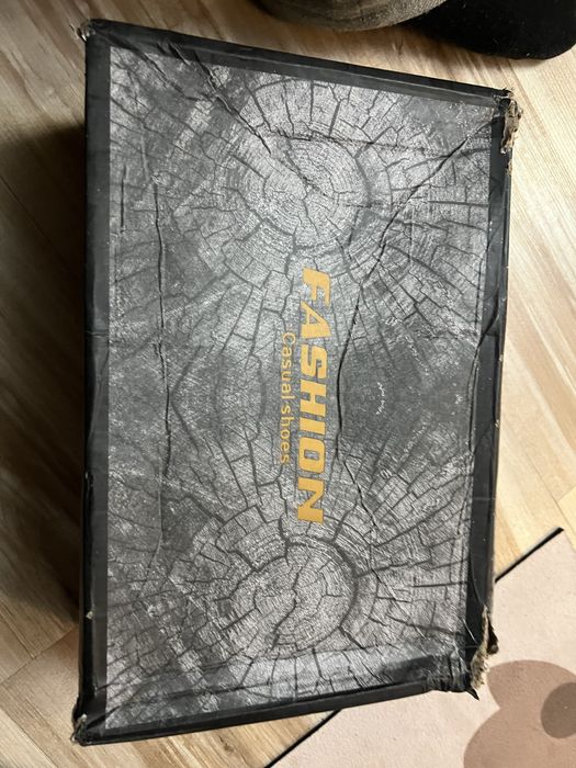 Кроссовки зимние