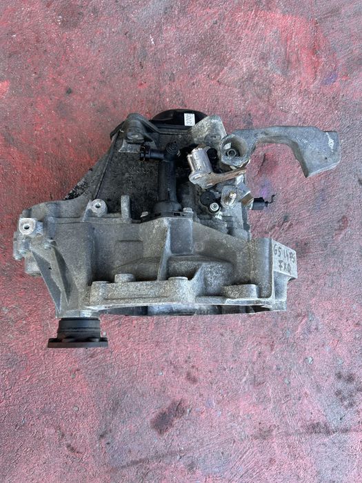Cutie viteza manuala vw golf 5 motor 1.4 FSI cod cutie FXQ