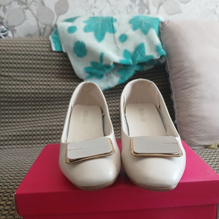 Продам  туфли женские