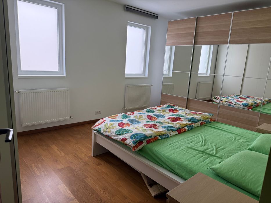 Vand Hala cu spatiu de locuit sau de birouri