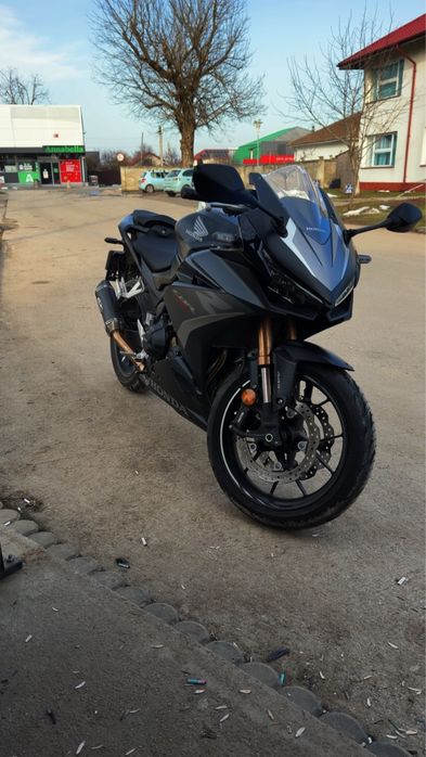 Vand sau schimb cu 600 limitat a2