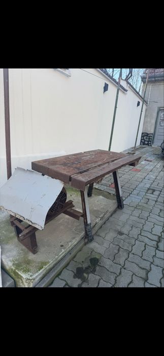 Masă circular / banc de lucru cu motor electric