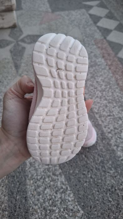 Розови маратонки Адидас за момиче, 22 номер