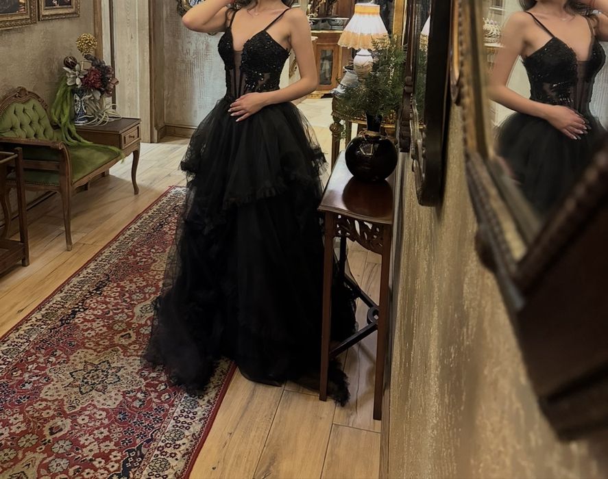 Официална черна бална рокля - корсет / тюл