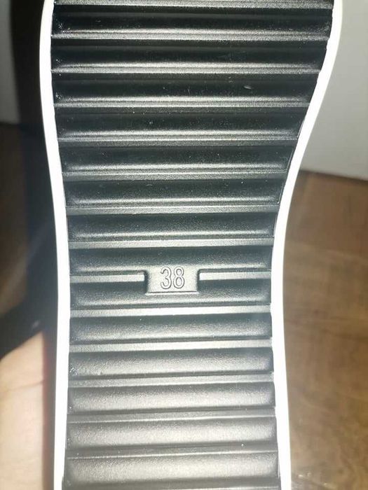 летни маратонки с удобна подметка, нови