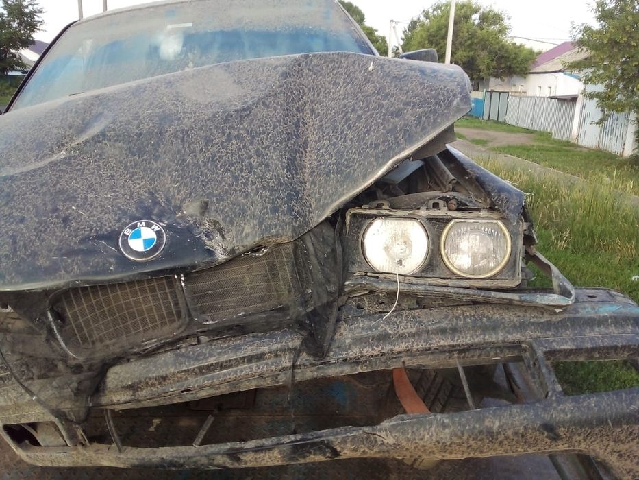 BMW-325, кузов е36, механика, 2.5