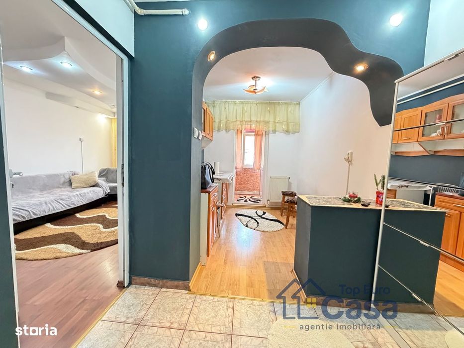 Apartament 2 camere Mioveni, Et3/4, mobilat