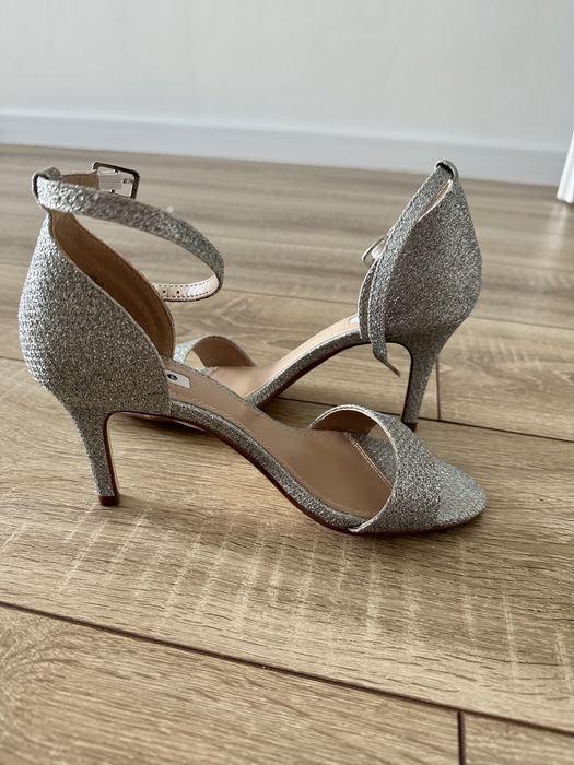 Vand sandale elegante