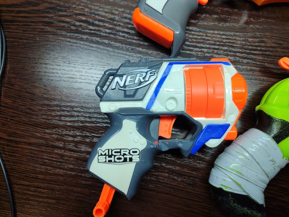 Продам пистолеты Nerf