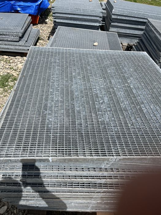 Gratare metalice zincate