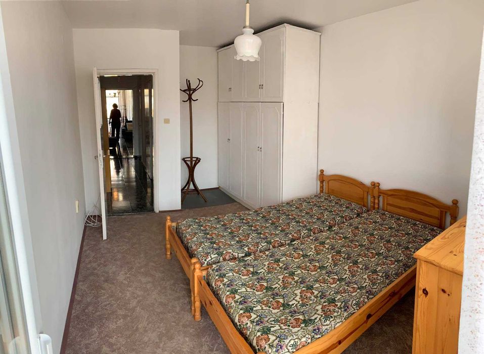 Дава се под наем Двустаен апартамент в Бургас, Възраждане - 70 кв.м за 204 € - Снимка #2