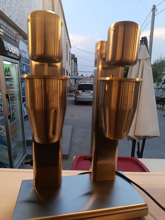 Kokteyl aparat (milkshaker) yangı Va ishlash sifatiga garantiya bor