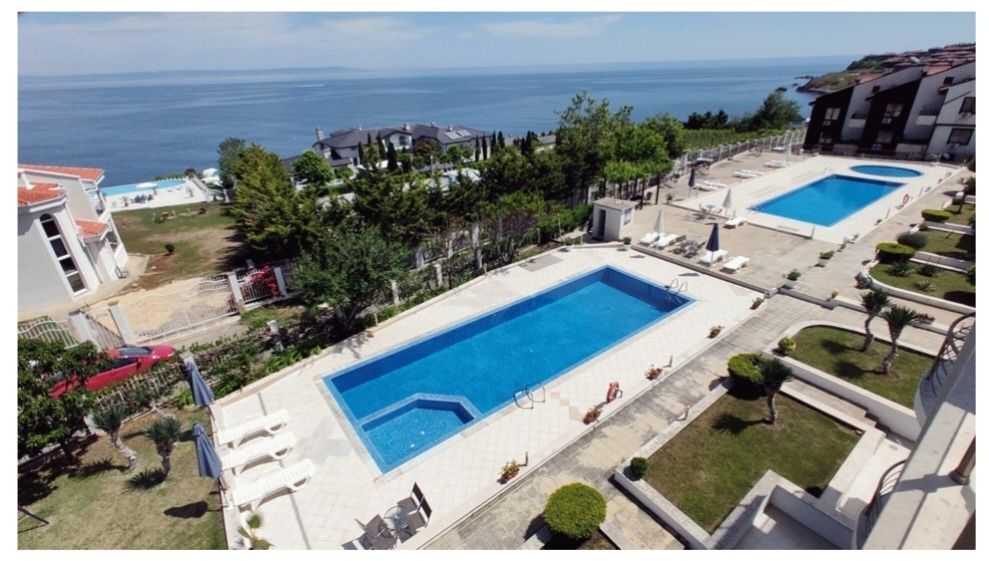 Продава се Двустаен апартамент в Черноморец - 56 кв.м за 1429 €/кв.м - Снимка #1