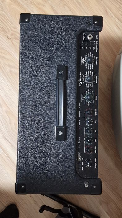 Комбик Pevey Viper x2 и гитара Squier