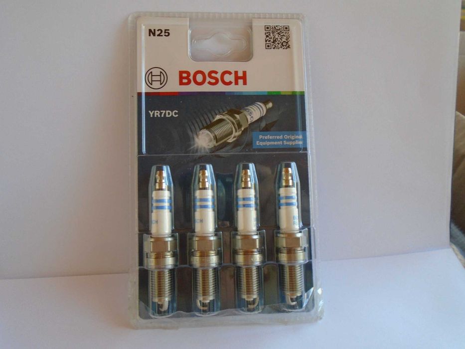 Set 4 Bujii Bosch YR7DC / 0242135801 - NOI în blister N25