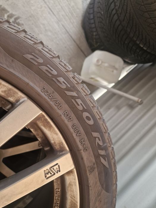 Гуми с Джанти за Audi A5,A6,A7 225/50 R 17 Pirelli