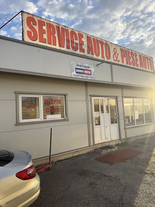 Inchiriez Spatiu pretabil servicii auto sau alte activitati