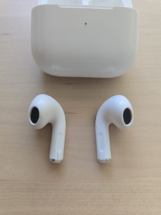 Apple AirPods 3-то поколение
