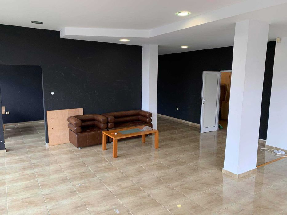 Дава се под наем Магазин в Бургас, Славейков - 80 кв.м за 224.4 € - Снимка #4