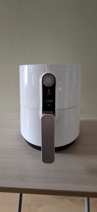 Friteuză cu aer cald Heinner AirFryer HAF-1300WH – ca nouă,