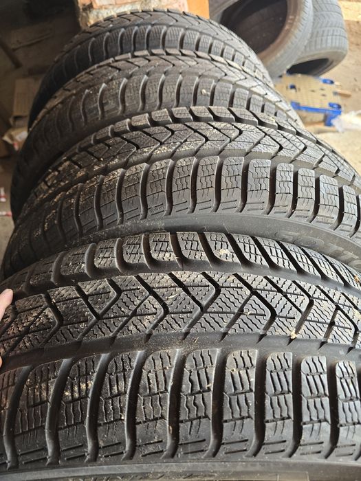 Anvelope 225 55 r18 iarna Pirelli