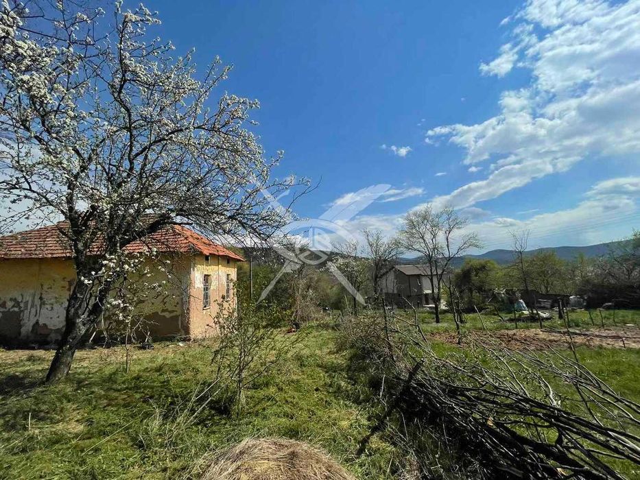 Продава се Парцел в Годеч - 1280 кв.м за 42 €/кв.м - Снимка #2