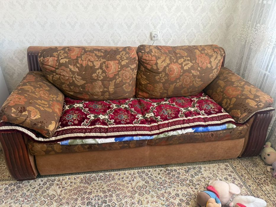 Диван в хорошем состоянии