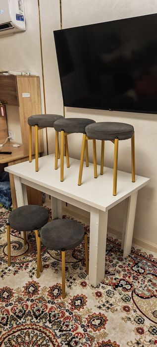 Кухонный- стол отличное состояние 30000