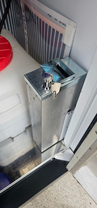 Вендинг Zanussi ( зануси ) Решетка,дъно, вратичка за спацио, астро