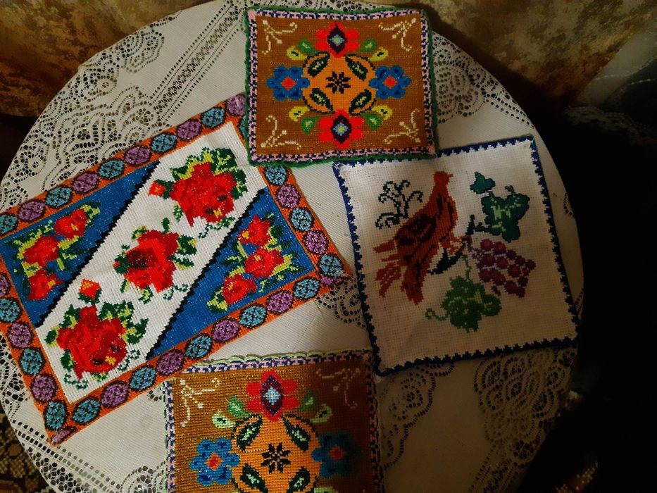 Carpete tradiționale cusute manual