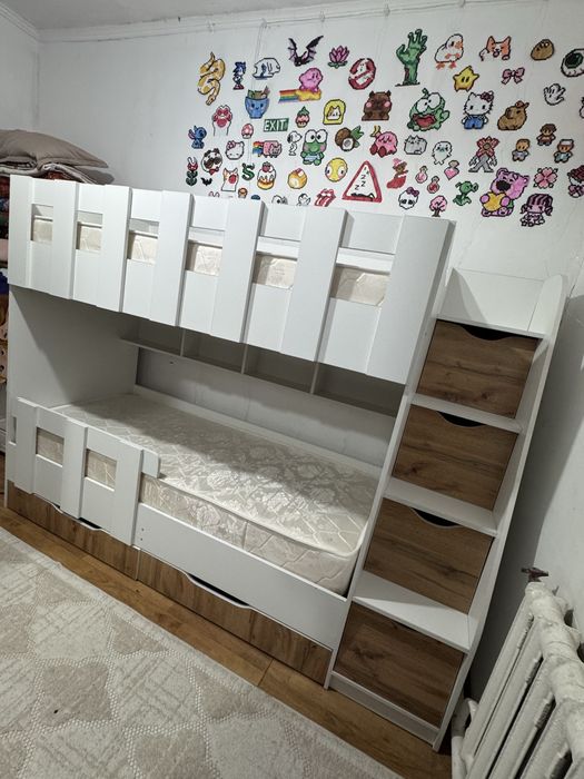 Срочно продам детский двухъярусный кровать!