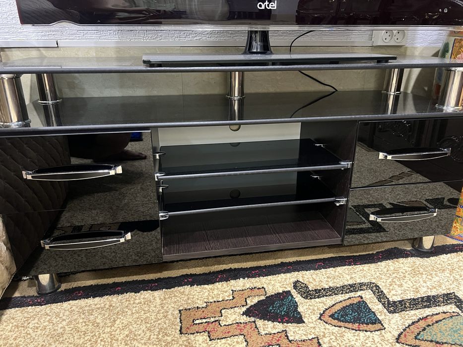 Подставка для телевизора