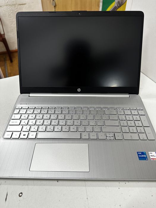 Продается ноутбук нр i5.11gen