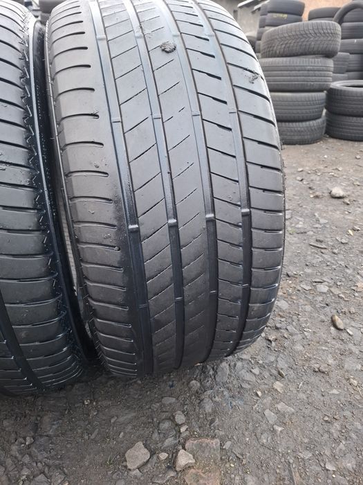 Vand 2 anvelope 305 40 20 brigestone bune de vara ca noi dot 2022