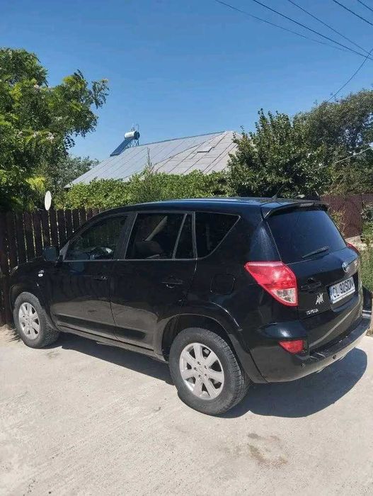 Vând Toyota Rava