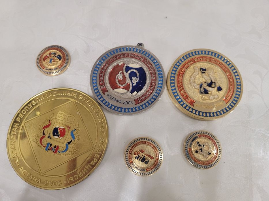 Медали и сувениры, бокс