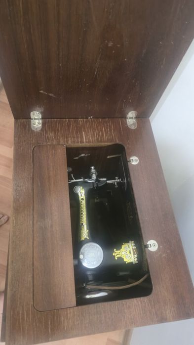 Швейная машинка (СССР) Цена 5000