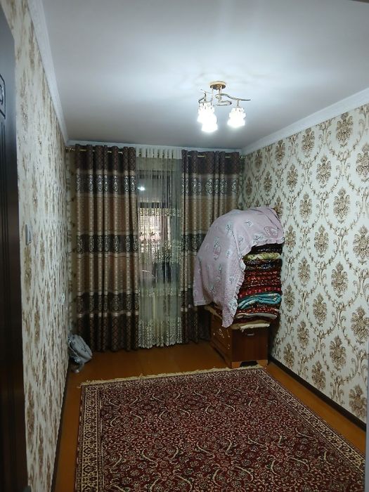 7 mkr 2-xona 1-etaj kvartira sotiladi