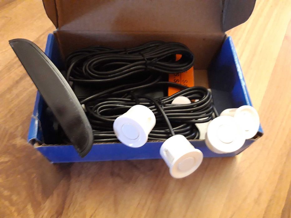 Автомобильный парктроник