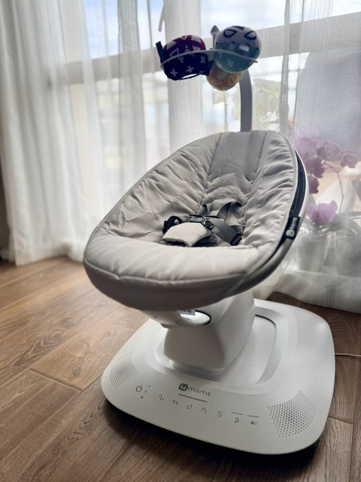 Електрическа бебешка люлка mamaRoo 5.0