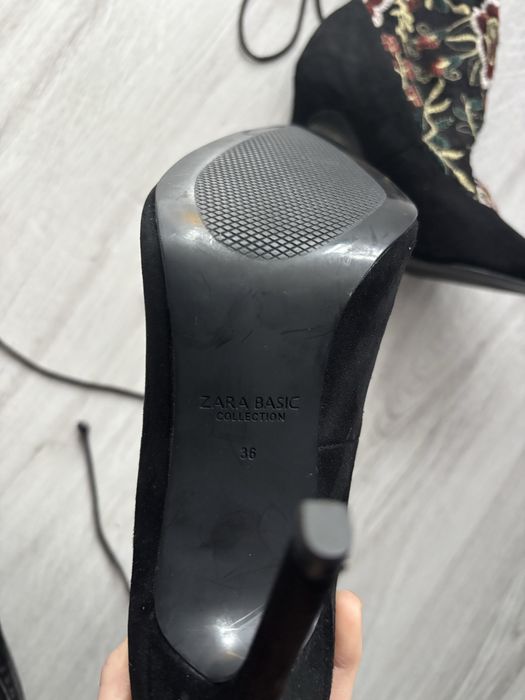 Нови елегантни боти Zara