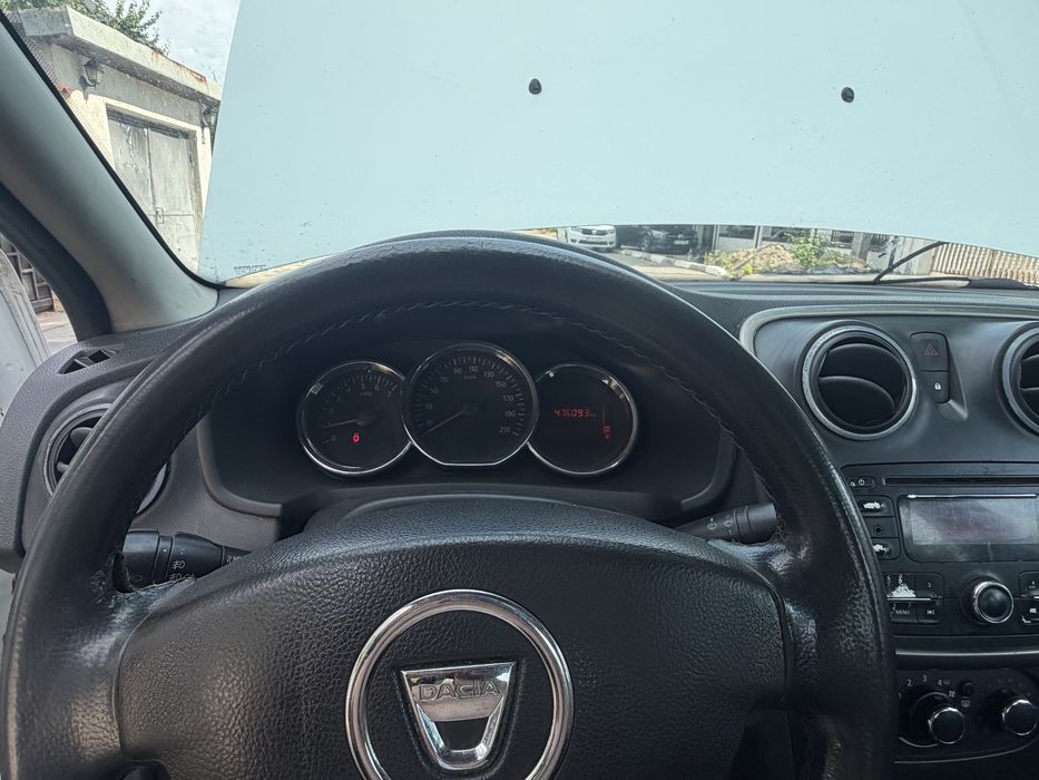 DACIA Logan 2015 — imagine 2