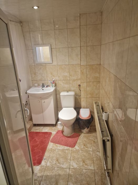 Продава се къща до старческия дом