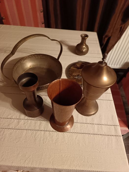 Diferite obiecte vechi.