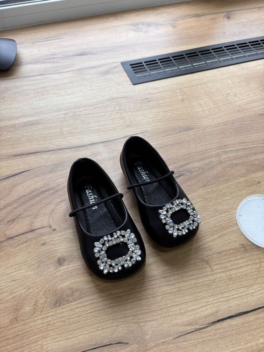 Туфли на девочку